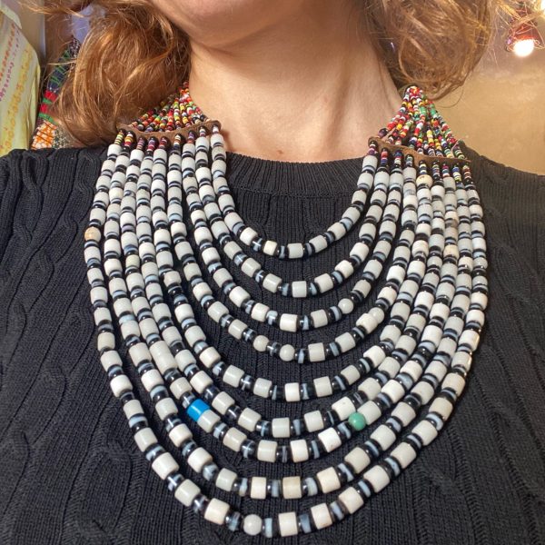 COLLAR REWORK BLANCO NEGRO AFRICA