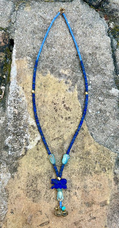 Collar colgante petalos azules - Imagen 3