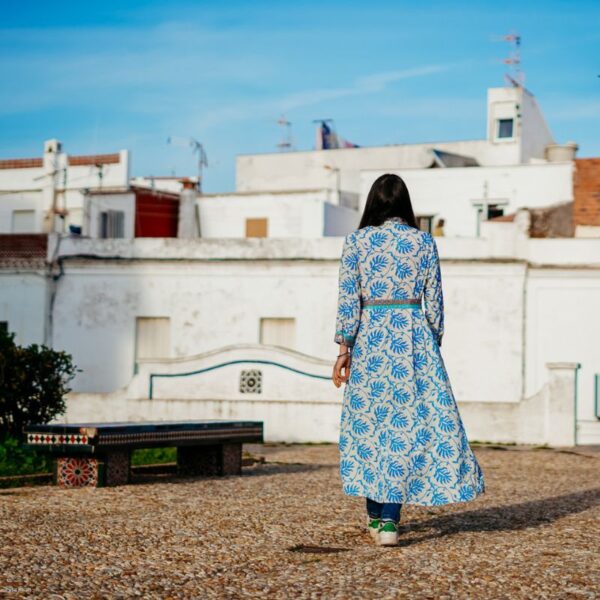Camisero blanco hojas azules GLobE Tarifa