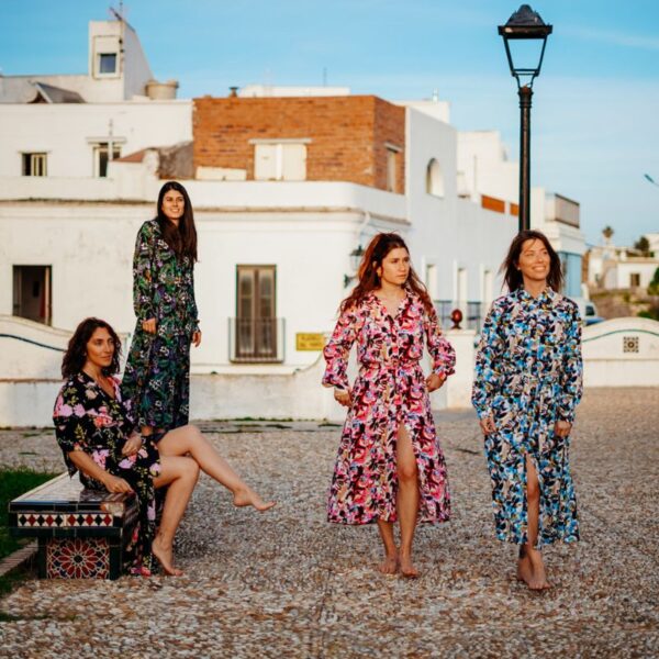 maxi kimono viscosa graphic rosa GlobE Tarifa