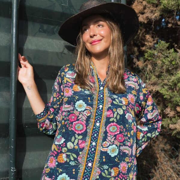 Camisero Seda flores azul marino